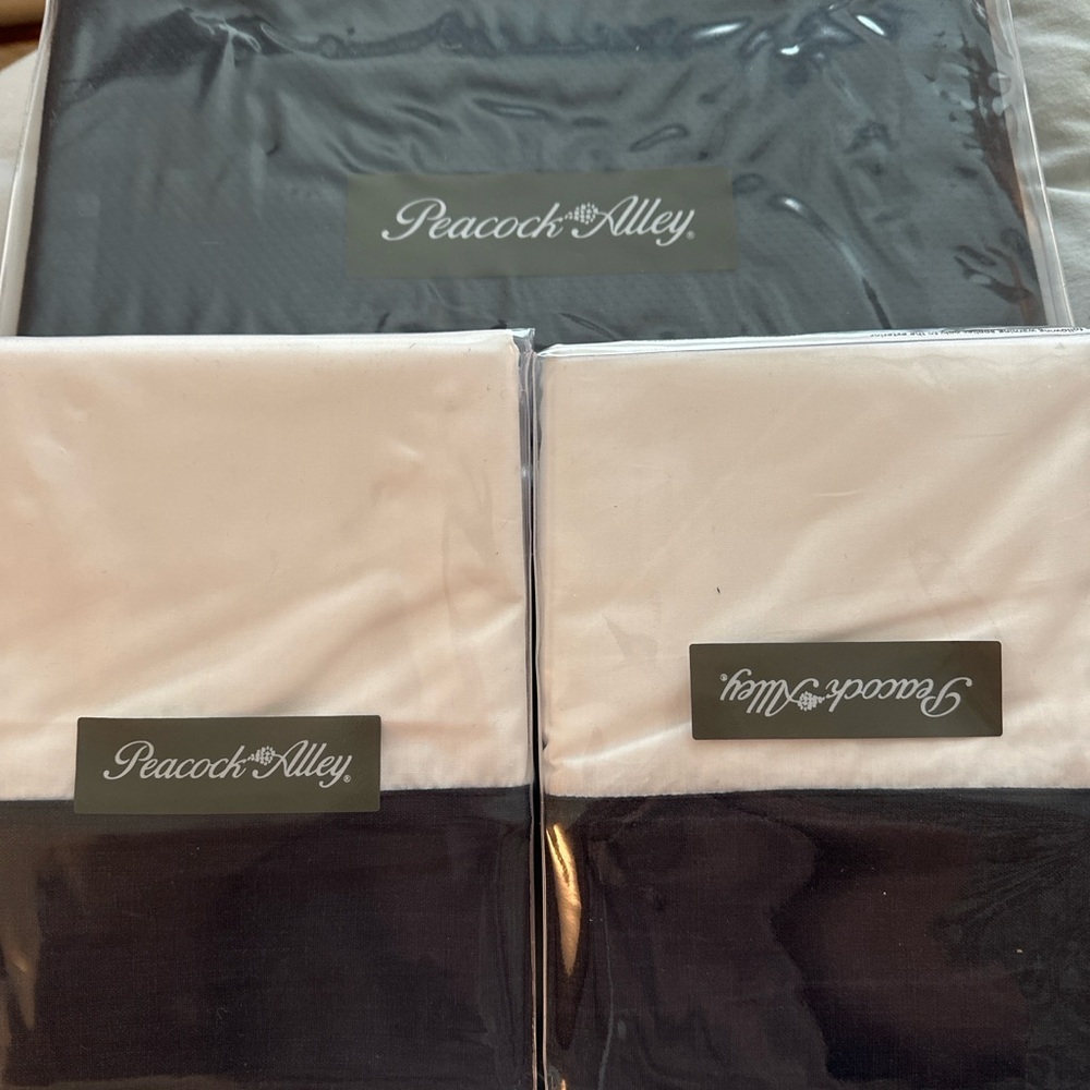 Peacock Alley Navy Euro Shams and Linen bordered pillow cases